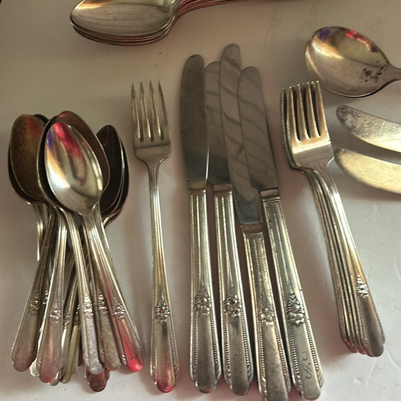 Wm Rogers Memory Hiawathaa Pattern Flatware - Picture 6 of 8